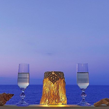 Amazing Beachfront Apartment In Hersonissos 외부 사진