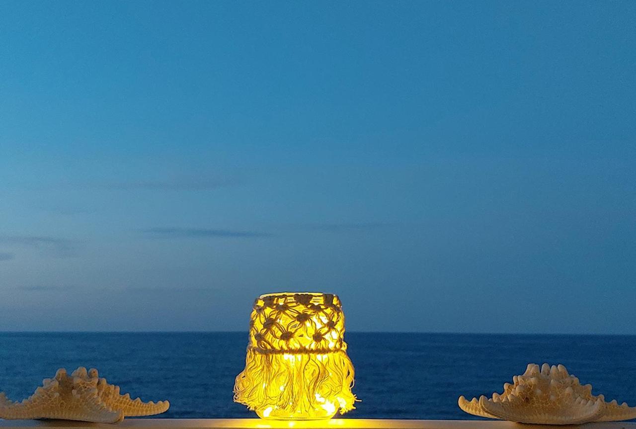 Amazing Beachfront Apartment In Hersonissos 외부 사진