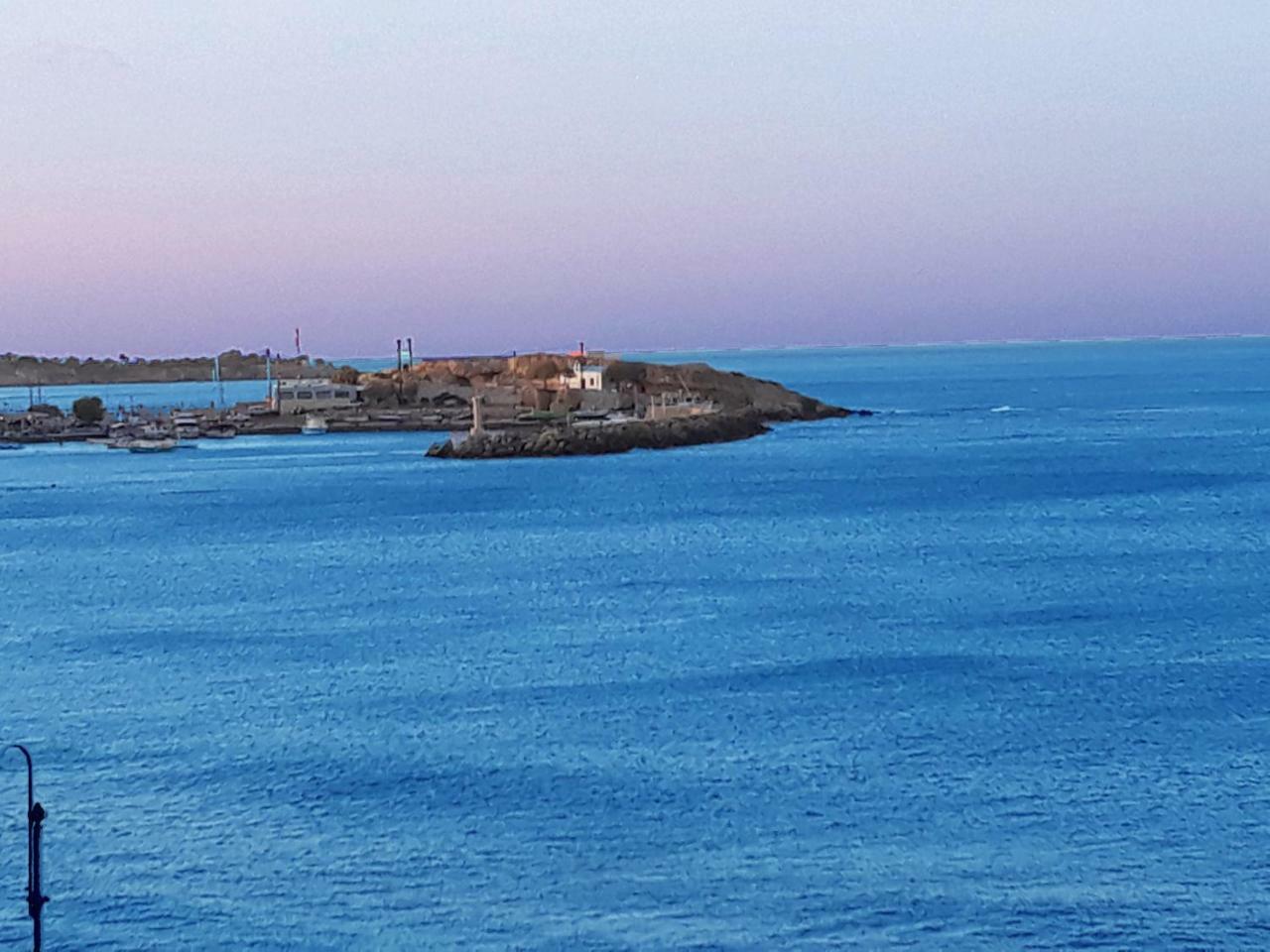 Amazing Beachfront Apartment In Hersonissos 외부 사진