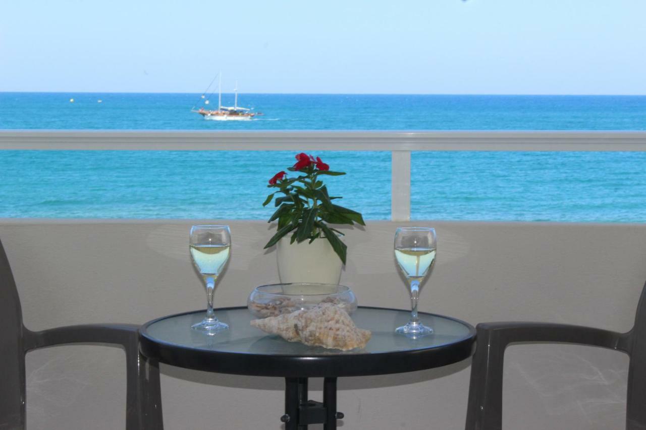 Amazing Beachfront Apartment In Hersonissos 외부 사진