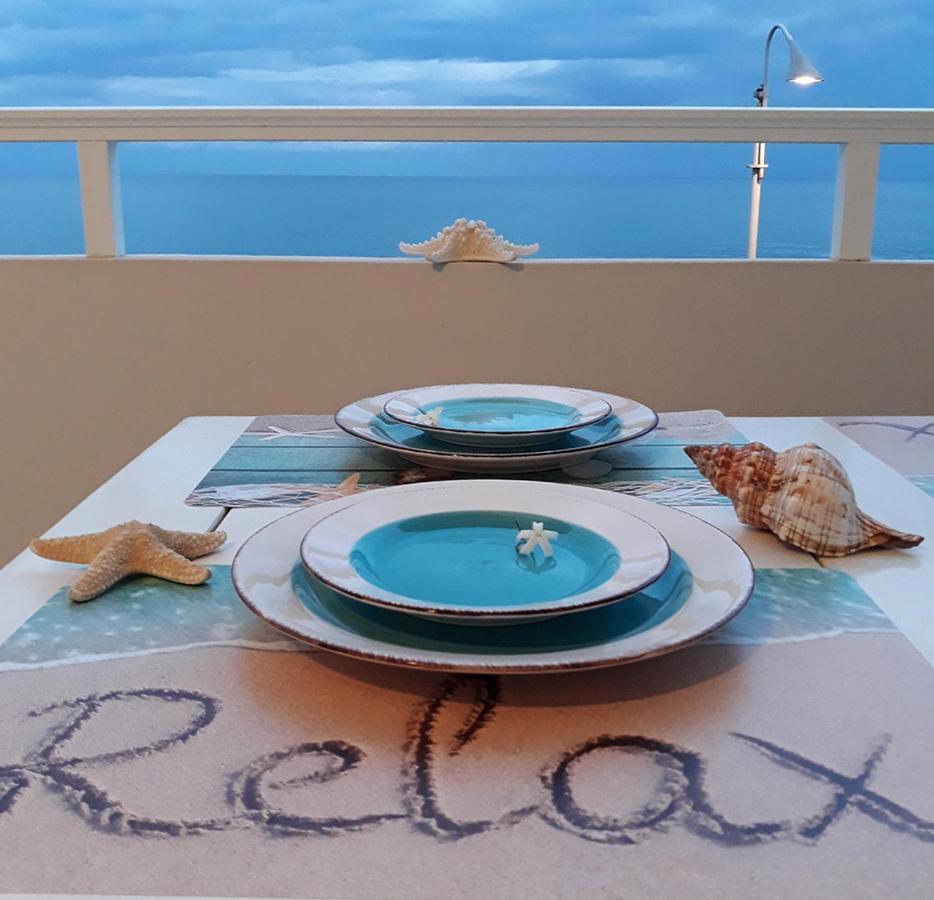 Amazing Beachfront Apartment In Hersonissos 외부 사진